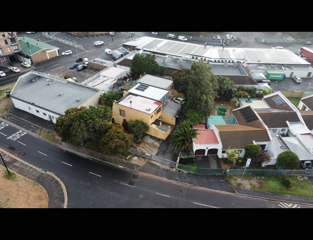 390M² APARTMENT BLOCK FOR SALE IN TABLE VIEW
